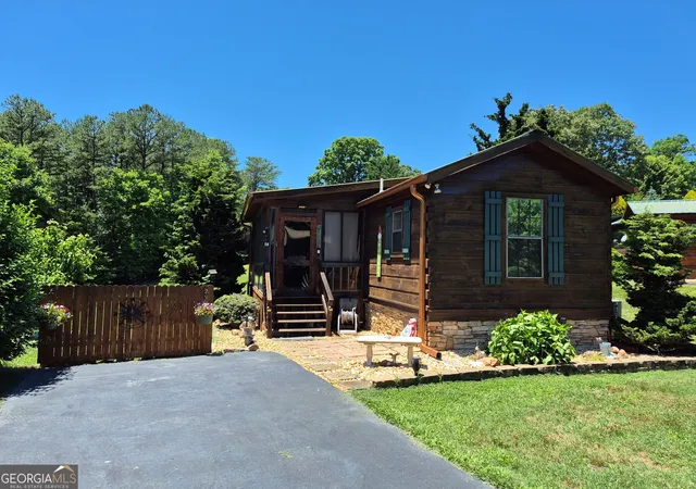 1st image of 40 Wilderness Ct, Blairsville, GA 30512 | MLS# 10805672