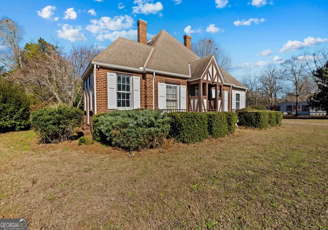Homes for sale in Buena Vista, GA | 104 W 3Rd Ave, Buena Vista, GA 31803 | MLS# 10672430