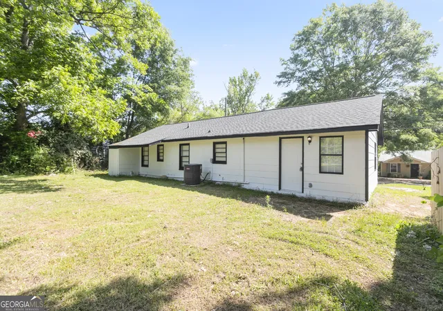 Homes for sale in Griffin, GA | 805 Pamela Dr, Griffin, GA 30224 | MLS# 10770127