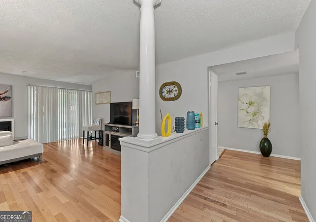 Photo 3 of Condo for sale at 17 Little Silver Ct Se #17, Smyrna, GA 30080 | MLS# 10831879 | Listing updated on 2026-09-07