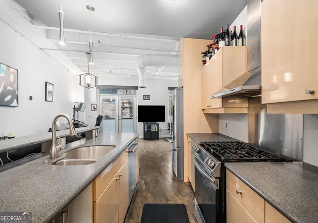 Photo 4 of Condo for sale at 805 Peachtree St Ne #318, Atlanta, GA 30308 | MLS# 10779434 | Listing updated on 2026-09-09