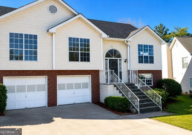 2nd image of 1965 Phillips Lake Blf, Lithonia, GA 30058 | MLS# 10776348