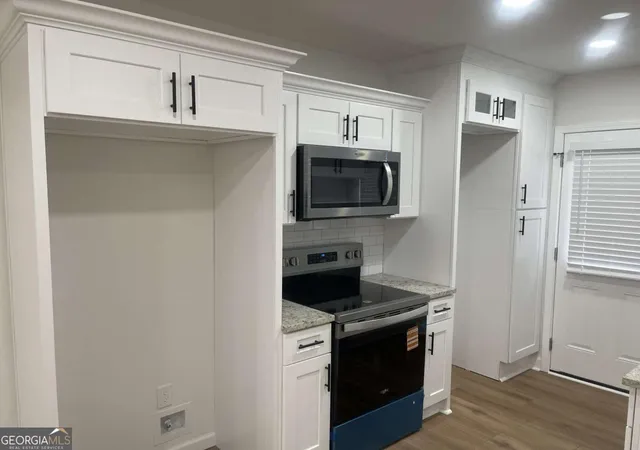5th image of 229 Victory Dr SE, Marietta, GA 30060