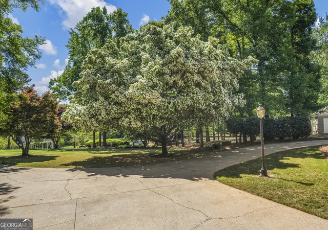 Photo 4 of Single family home for sale at 1017 Riverside Dr, Lagrange, GA 30240 | MLS# 10730414 | Listing updated on 2026-09-28