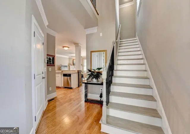 Photo 2 of Townhouse for sale at 5915 Vista Brk Dr, Suwanee, GA 30024 | MLS# 10755601 | Listing updated on 2026-09-19