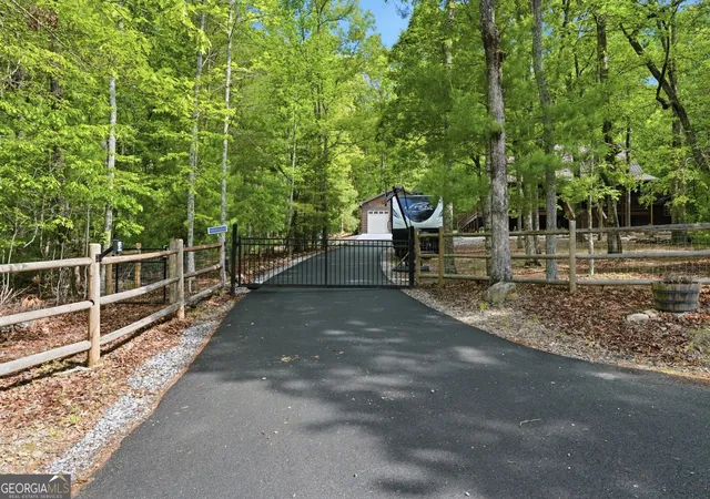 Photo 3 of Sale Pending at 2283 Rocky Top Rd, Blairsville, GA 30512 | MLS# 10836457 | Listing updated on 2026-09-14