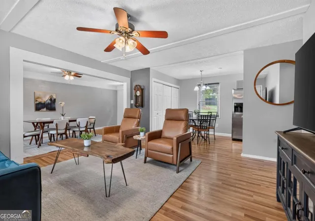 Photo 3 of Sale Pending at 2397 Sherwood Pl Sw, Marietta, GA 30008 | MLS# 10814838 | Listing updated on 2026-09-17