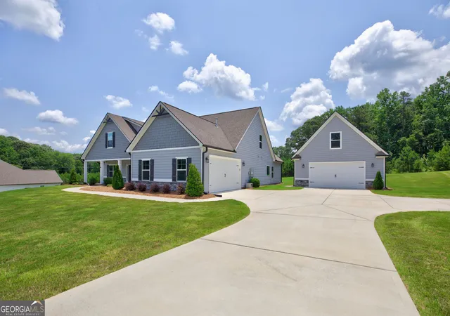 Photo 3 of Single family home for sale at 48 Starr Pl, Newnan, GA 30263 | MLS# 10799191 | Listing updated on 2026-09-02