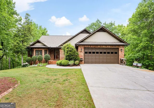 Photo 2 of Single family home for sale at 101 Sunset Dr Se, Cartersville, GA 30121 | MLS# 10756824 | Listing updated on 2026-08-17