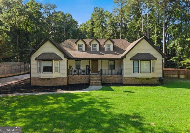 Photo 1 of Single family home for sale at 3525 Rock Falls Dr, Snellville, GA 30039 | MLS# 10830365 | Listing updated on 2026-09-20