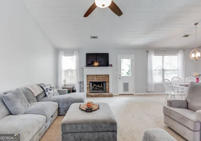 Photo 3 of Sale Pending at 3467 Hl Pond Dr, Buford, GA 30519 | MLS# 10829115 | Listing updated on 2026-09-21