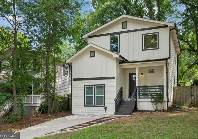 Photo 1 of Sale Pending at 1186 Vickers St Se, Atlanta, GA 30316 | MLS# 10788677 | Listing updated on 2026-09-10