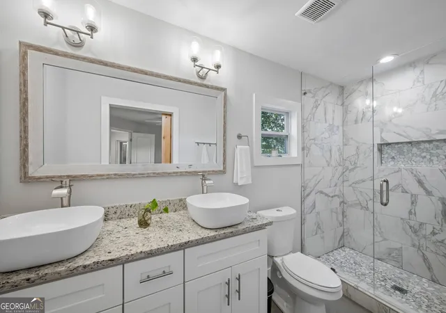 Photo 4 of Sale Pending at 1186 Vickers St SE, Atlanta, GA 30316 | MLS# 10788677 | Listing updated on 2026-09-10