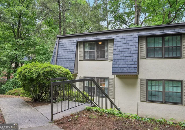 Townhouse for sale at 168 Barone Pl Nw, Atlanta, GA 30327 | MLS# 10825774