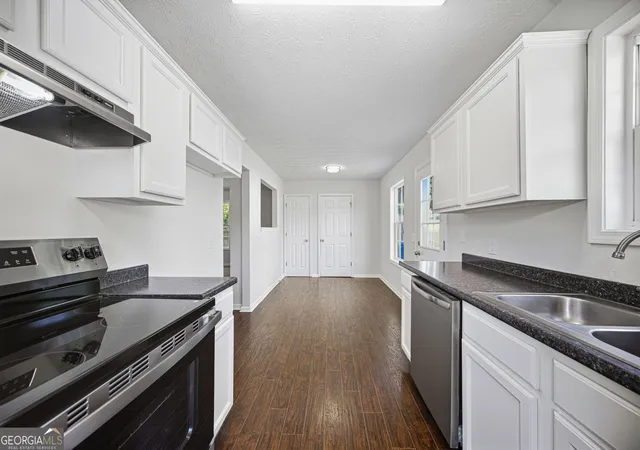 Photo 1 of Single family home for sale at 330 Dreamland Ct, Winder, GA 30680 | MLS# 10856036 | Listing updated on 2026-10-30