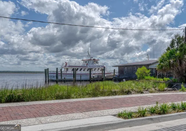 Homes for sale in Saint Marys, GA | 208 E Weed St, Saint Marys, GA 31558 | MLS# 10800528