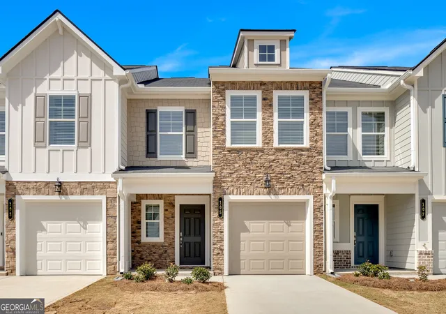 Homes for sale in Adairsville, GA | 105 Village Green Dr #171, Adairsville, GA 30103 | MLS# 10423451