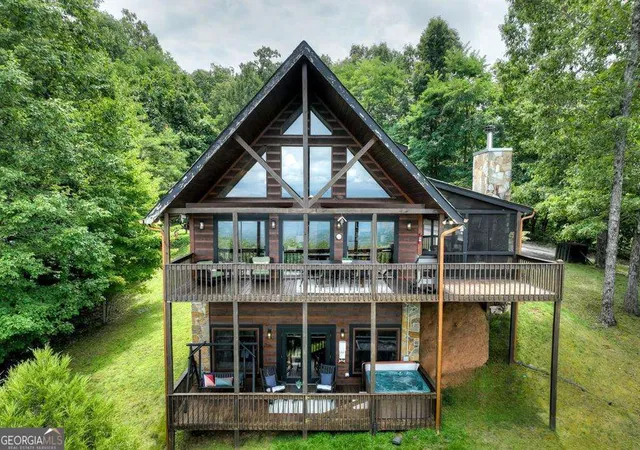 Photo 1 of Single family home for sale at 572 Sunrock Mountain Trc, Blue Ridge, GA 30513 | MLS# 10757732 | Listing updated on 2026-05-19