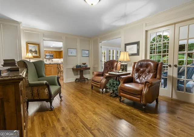 Photo 4 of Sale Pending at 991 White Oak Pass, Alpharetta, GA 30005 | MLS# 10834797 | Listing updated on 2026-09-10