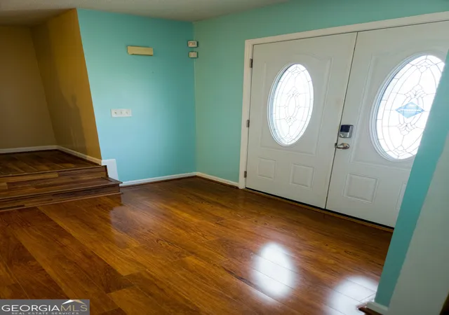 Photo 3 of Single family home for sale at 6807 Hill Crk Cvs, Lithonia, GA 30058 | MLS# 10817709 | Listing updated on 2026-08-17