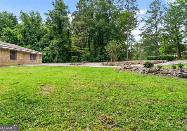 Photo 4 of Sale Pending at 2205 Enon Rd Sw, Atlanta, GA 30331 | MLS# 10790499 | Listing updated on 2026-09-13