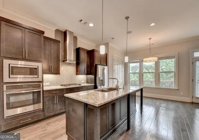 Photo 4 of Townhouse for sale at 2154 Prestwick Ct #31, Atlanta, GA 30319 | MLS# 10776865 | Listing updated on 2026-10-16