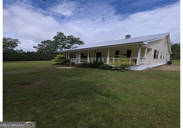 Homes for sale in Alma, GA | 234 Robin Rd, Alma, GA 31510 | MLS# 10786917