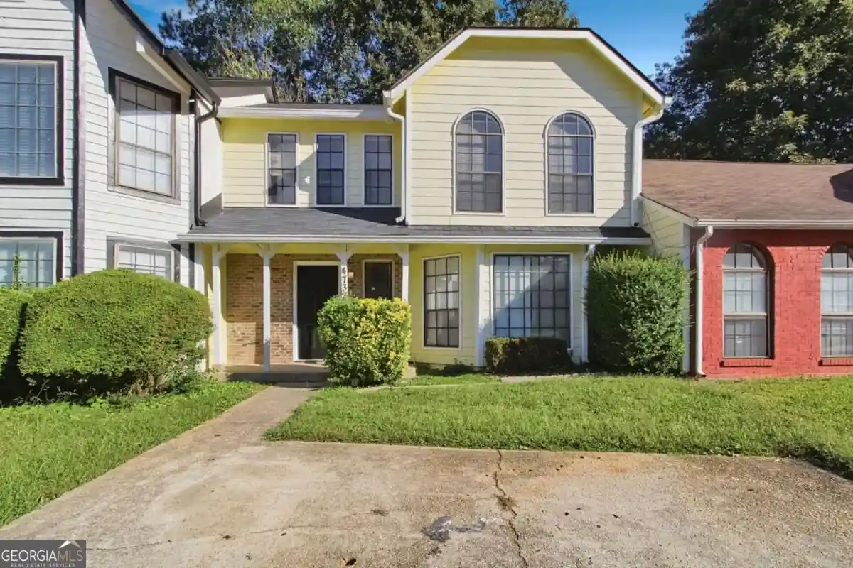 Single family home for sale at 4732 Old Highgate Entry, Stone Mountain, GA 30083 | MLS# 10874430