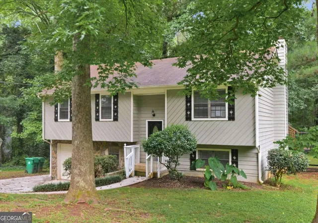 Photo 2 of Single family home for sale at 3429 Tarragon Dr, Decatur, GA 30034 | MLS# 10807389 | Listing updated on 2026-09-16