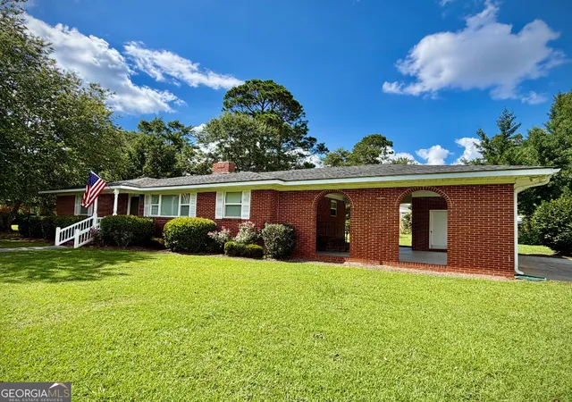 1st image of 1619 Woodrow Ave, Dublin, GA 31021 | MLS# 10807261