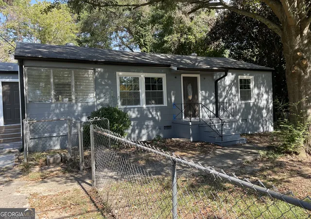 1st image of 378 Gresham Rd Sw, Mableton, GA 30126 | MLS# 10816115