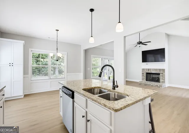 Photo 4 of Sale Pending at 59 Stonecrest Dr, Dallas, GA 30157 | MLS# 10825979 | Listing updated on 2026-10-02