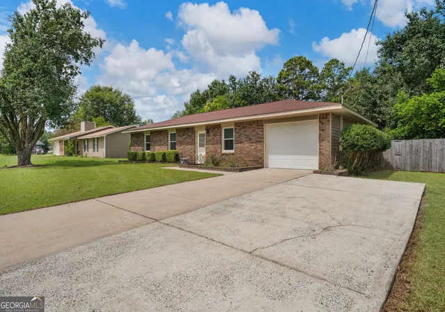 2nd image of 103 Fairfield Ct, Warner Robins, GA 31093 | MLS# 10812457