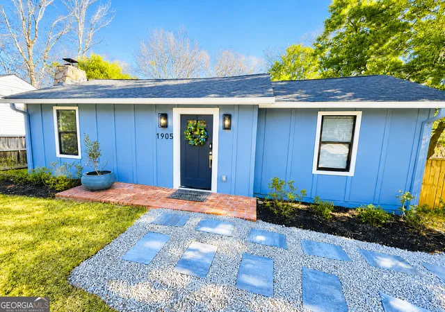 Photo 2 of Single family home for sale at 1905 Windemere Dr Ne, Atlanta, GA 30324 | MLS# 10819137 | Listing updated on 2026-09-14