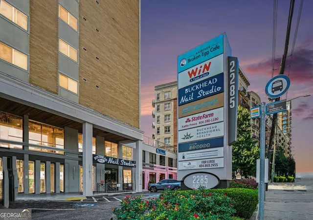 2nd image of 2285 Peachtree Rd Ne, Atlanta, GA 30309