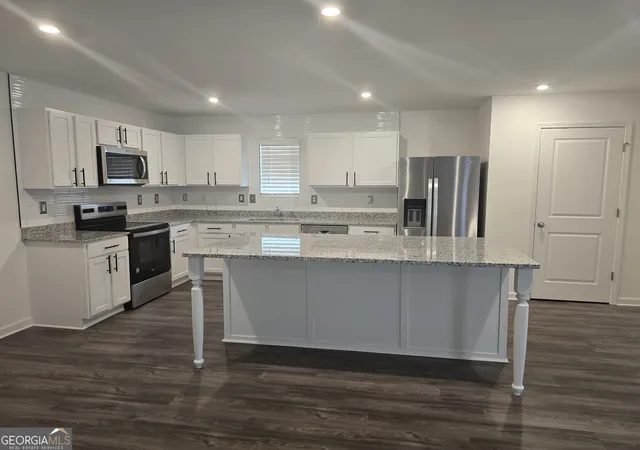 Photo 3 of Single family home for sale at 612 Leisure Pointe Rd, Macon, GA 31216 | MLS# 10803371 | Listing updated on 2026-07-29