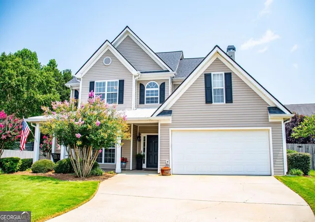 Photo 3 of Sale Pending at 105 Meadow Side Ct, Carrollton, GA 30116 | MLS# 10816499 | Listing updated on 2026-09-03