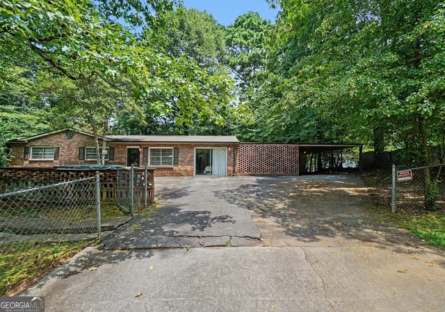 2nd image of 1415 Sycamore Dr, Kennesaw, GA 30152 | MLS# 10789399