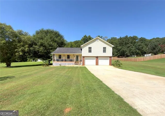 Photo 3 of Sale Pending at 368 Cattlemans Circle Circle, Mcdonough, GA 30252 | MLS# 10828965 | Listing updated on 2026-09-06