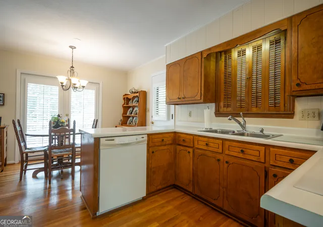 2nd image of 110 Coventry, Athens, GA 30605 | MLS# 10811092