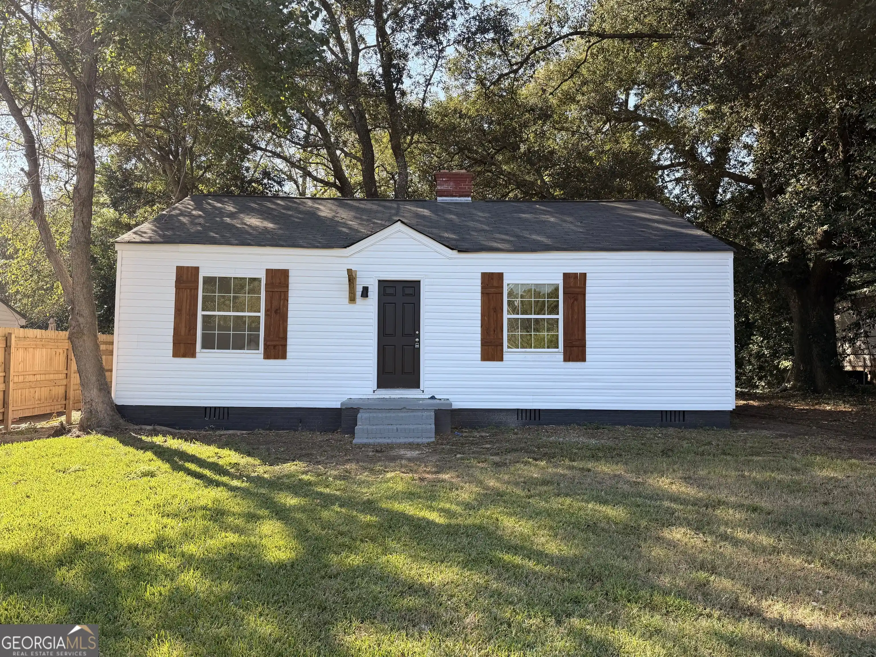 Single family home for sale at 308 Diggs Blvd, Warner Robins, GA 31093 | MLS# 10867306