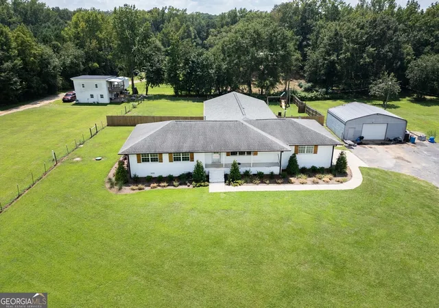 Photo 4 of Sale Pending at 635 Jackson Lake Rd, Mansfield, GA 30055 | MLS# 10683106 | Listing updated on 2026-04-22