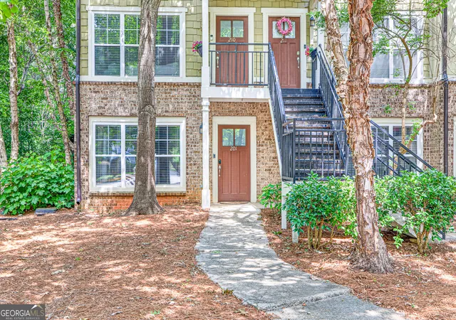 Homes for sale in Athens, GA | 490 Barnett Shoals Rd #APT 201, Athens, GA 30605 | MLS# 10797373