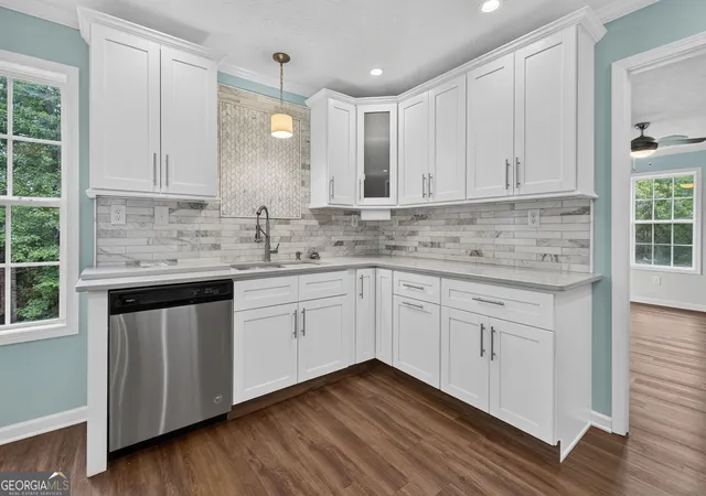 3rd image of 316 Biltmore Rd, Mansfield, GA 30055 | MLS# 10811683
