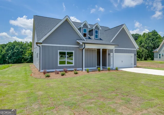 Photo 3 of Sale Pending at 155 Creek Stone Dr #8, Hartwell, GA 30643 | MLS# 10805222 | Listing updated on 2026-09-02