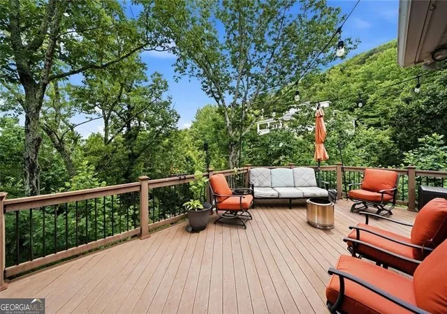 Photo 2 of Single family home for sale at 2951 Summitop Ct, Marietta, GA 30066 | MLS# 10813633 | Listing updated on 2026-09-10