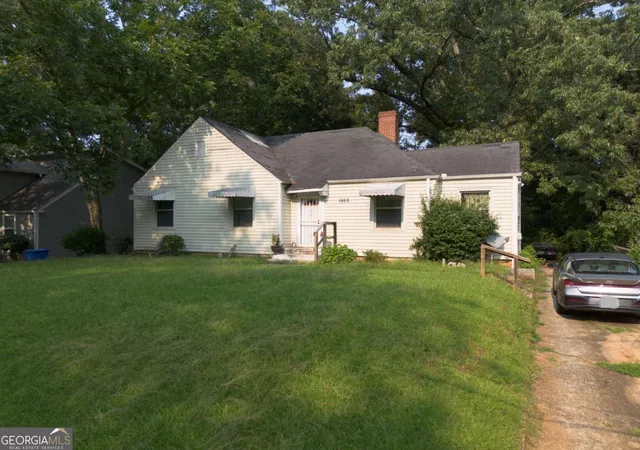 1st image of 1558 Belmont Ave Sw, Atlanta, GA 30310 | MLS# 10818254