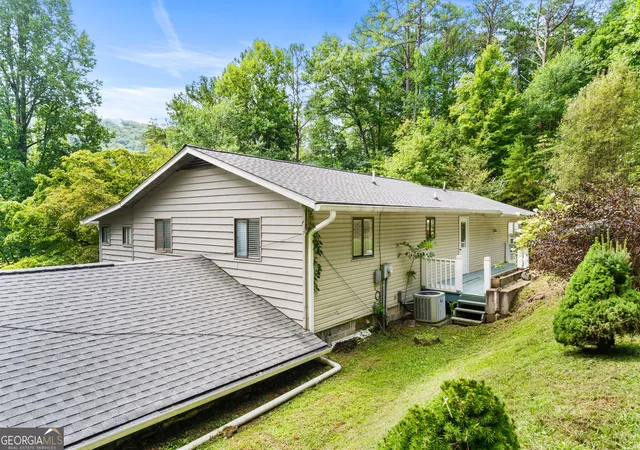 Photo 4 of Single family home for sale at 3514 Old Hwy 64 W, Warne, NC 28909 | MLS# 10831763 | Listing updated on 2026-09-07