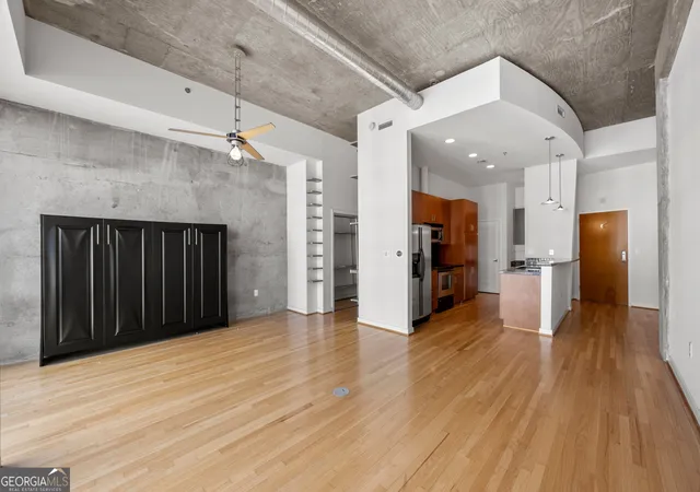 Listing Photo 1 - Condo for sale in building located at 943 Peachtree St Ne, Atlanta, GA 30309 - Unit #2009