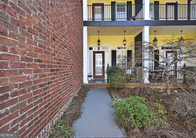 Photo 3 of Sale Pending at 855 Tufthunter, Macon, GA 31210 | MLS# 10829872 | Listing updated on 2026-08-24